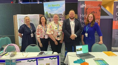 Networking at CambsB2B North